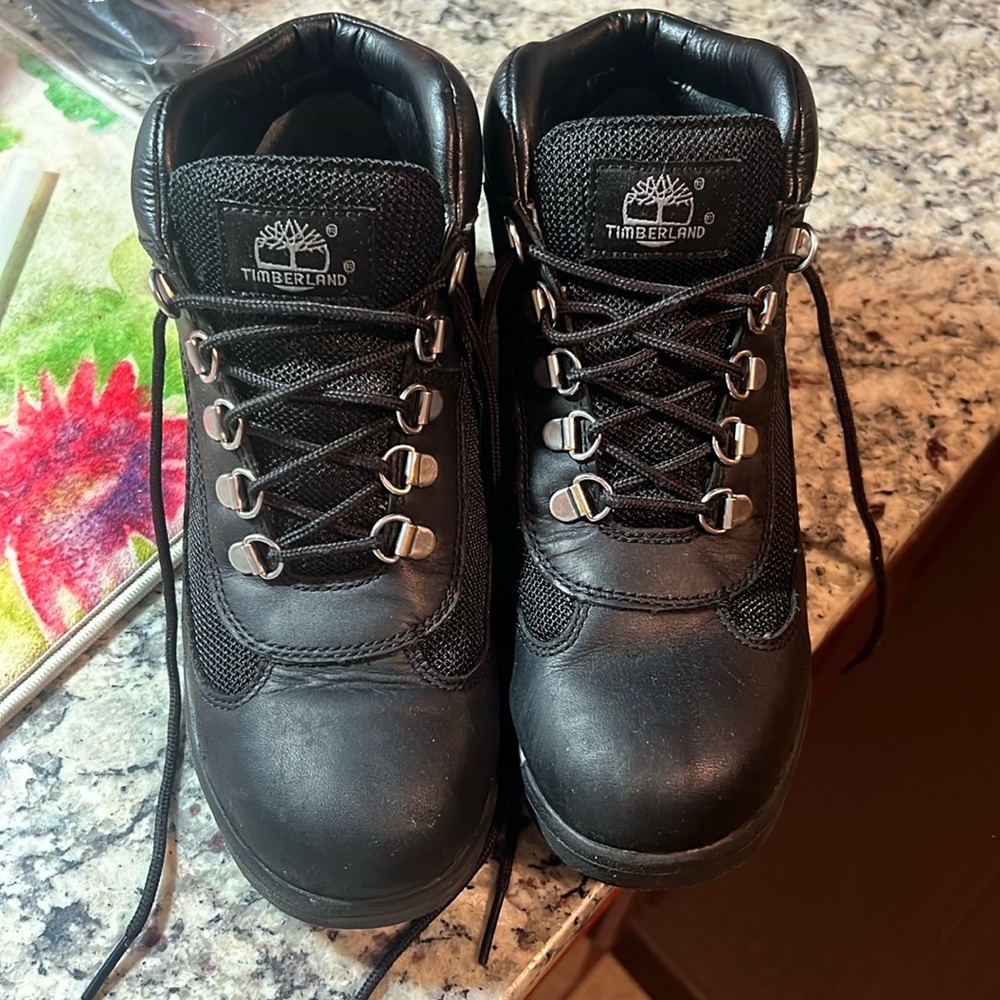 Timberland black water resistance boots size 6 boys
